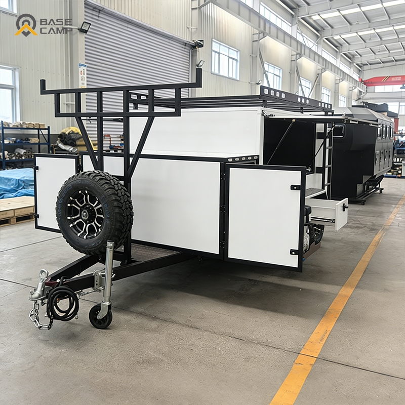 Remolque Utilitario Cerrado de - Heavy Equipment Hauler reseña y precio
